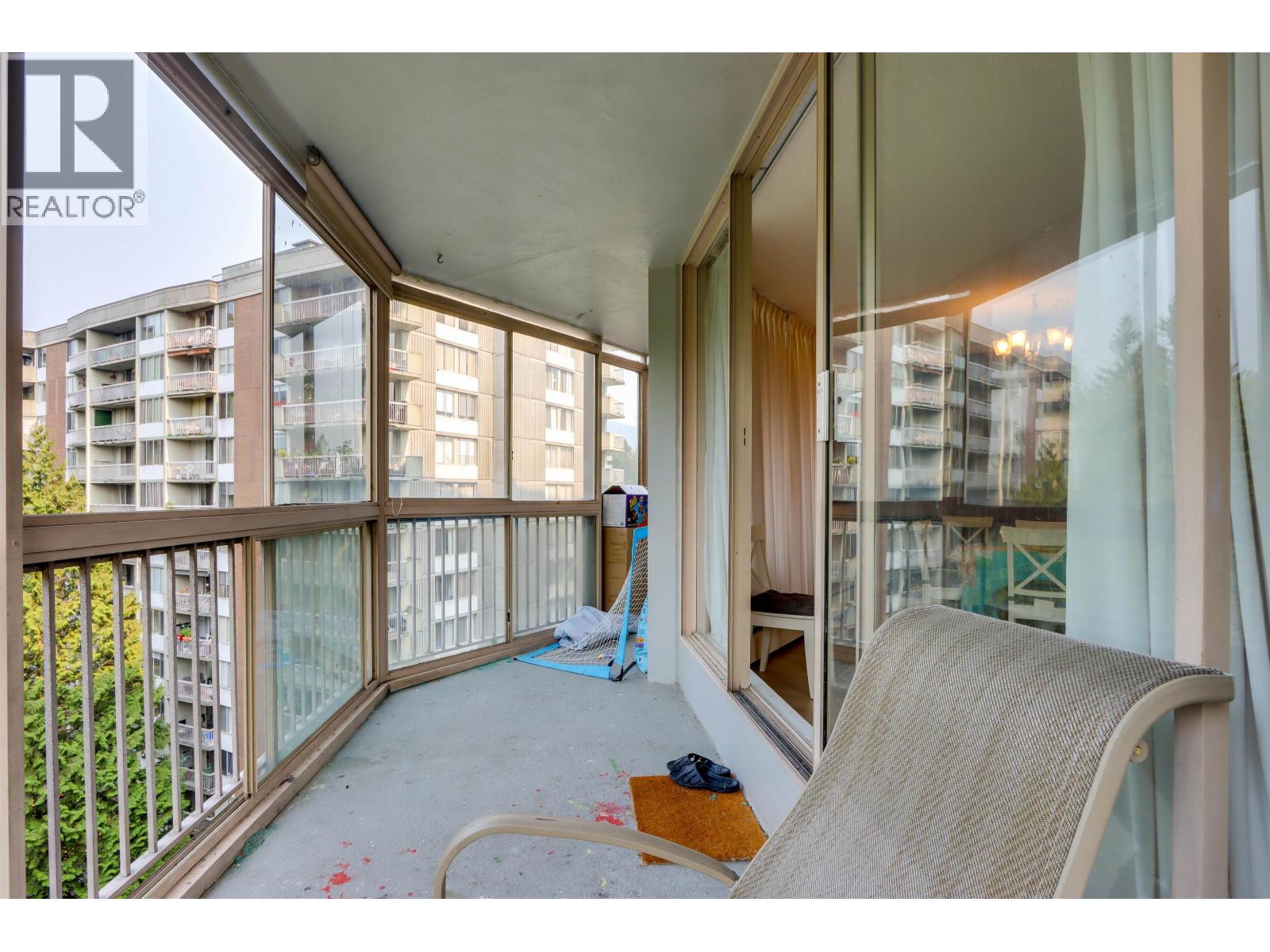 1004 2024 FULLERTON AVENUE, North Vancouver