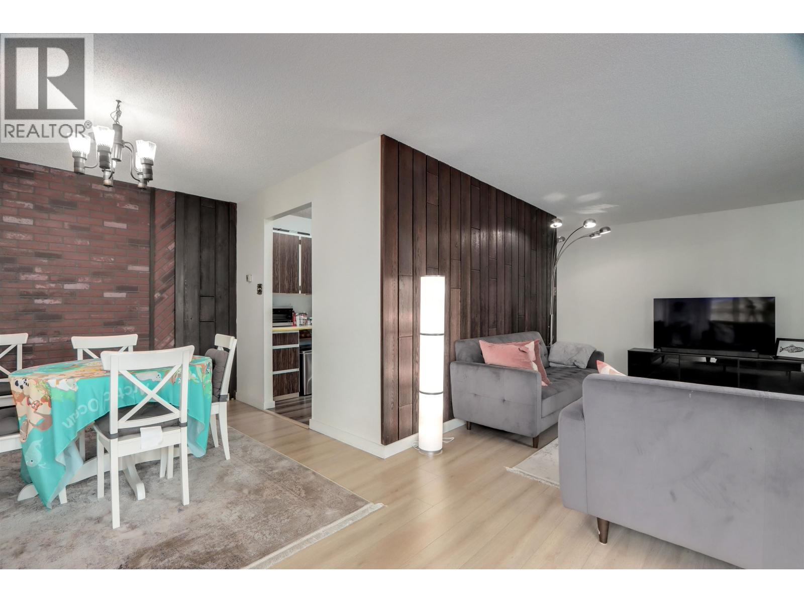 1004 2024 FULLERTON AVENUE, North Vancouver