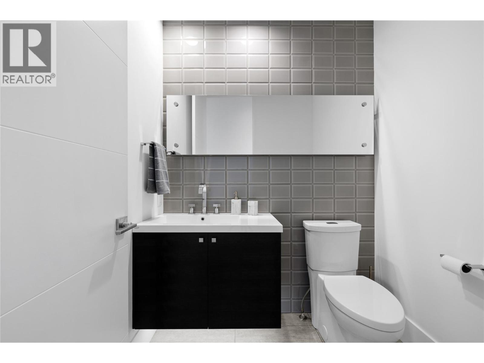  1049 Westpoint Drive, Kelowna