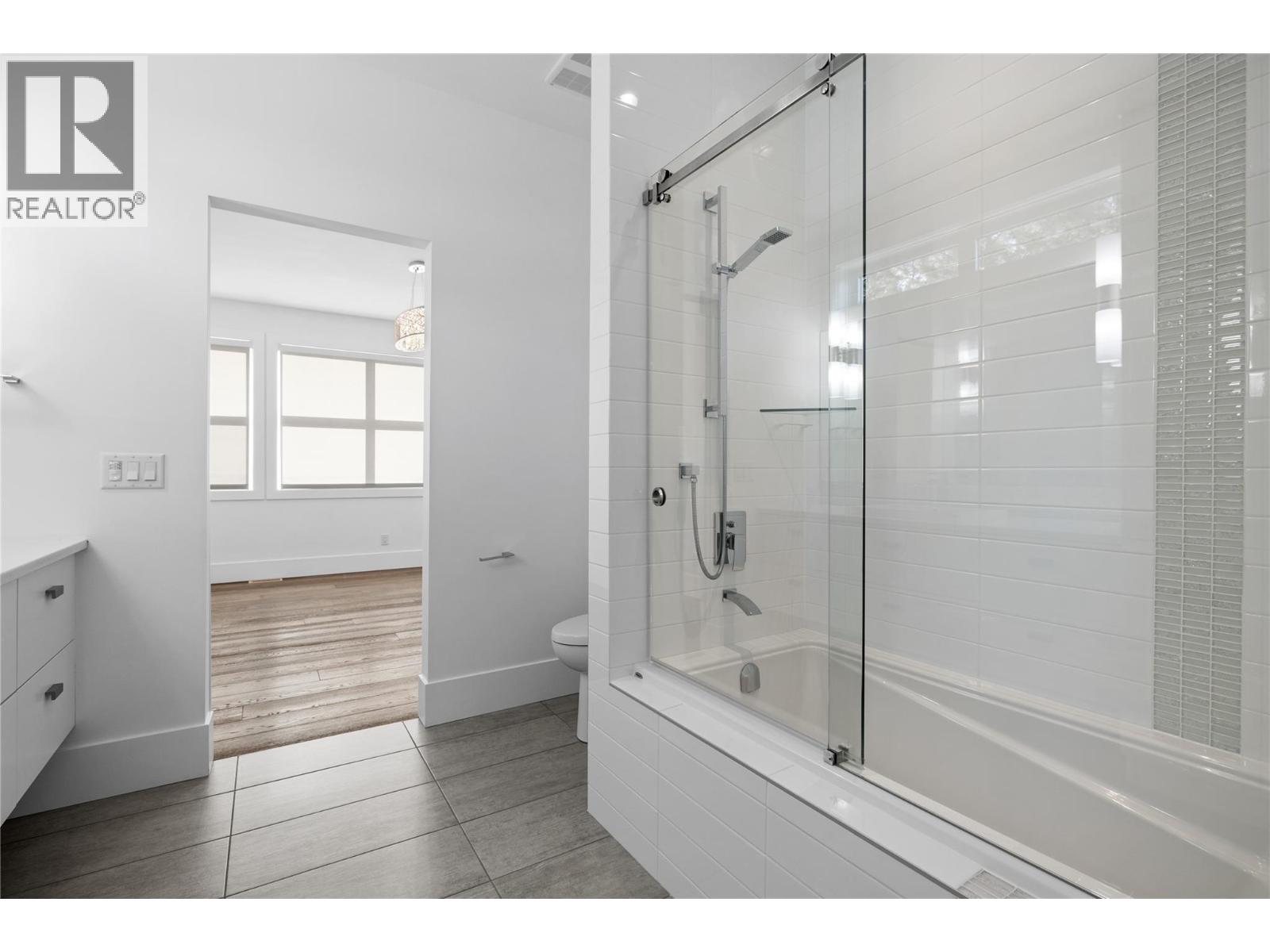  1049 Westpoint Drive, Kelowna