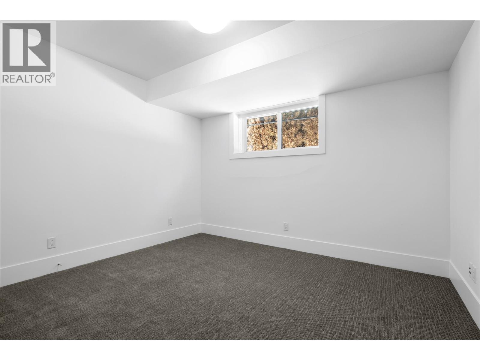  1049 Westpoint Drive, Kelowna