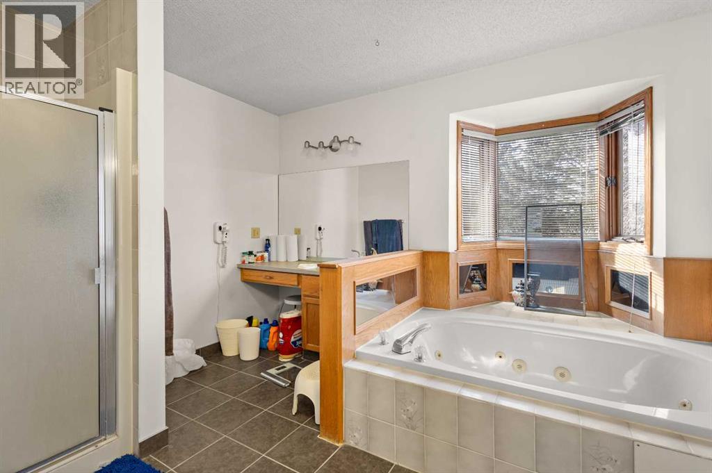 Single Family House for Sale in  Scenic Cove Circle NW Scenic Acres Calgary 