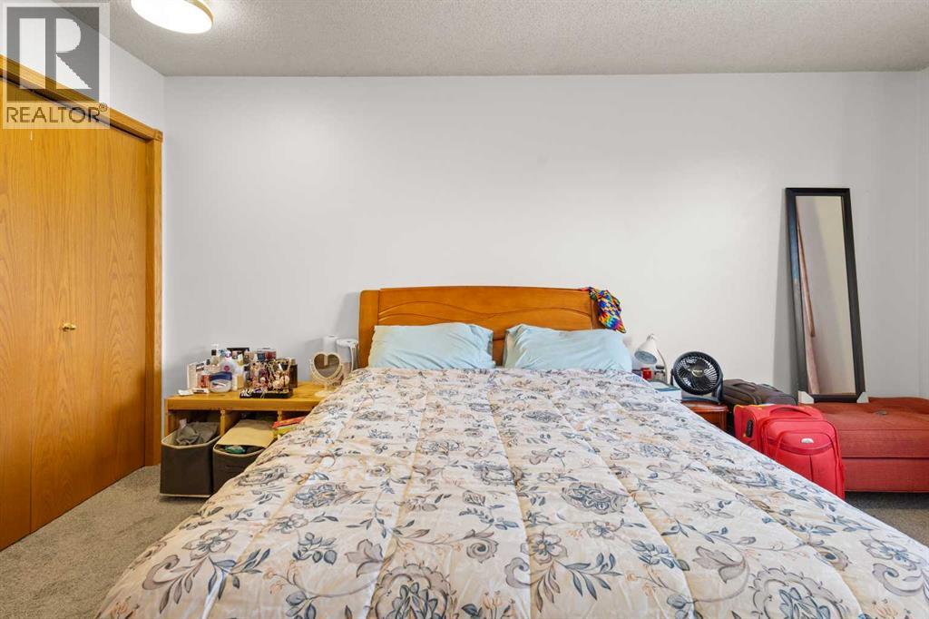 Single Family House for Sale in  Scenic Cove Circle NW Scenic Acres Calgary 