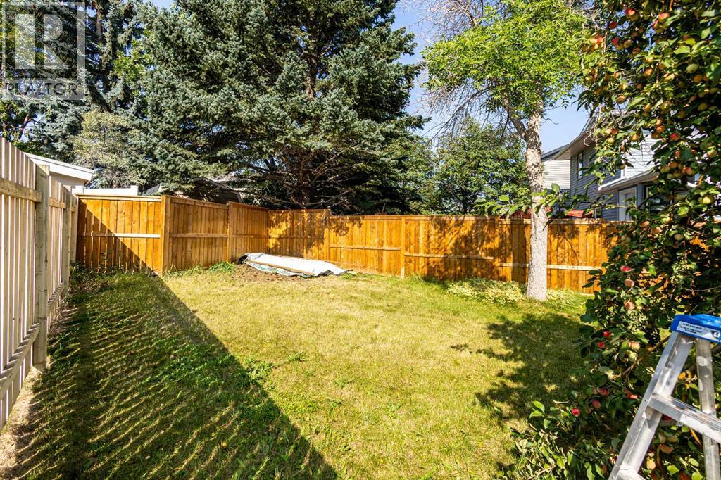 Single Family House for Sale in  Scenic Cove Circle NW Scenic Acres Calgary 