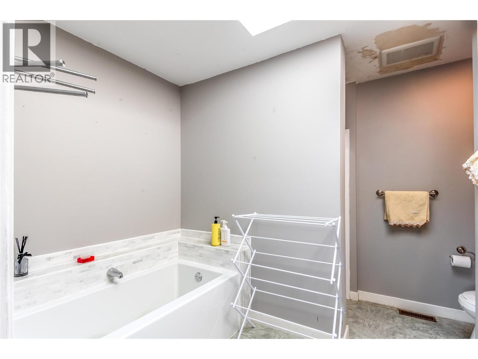156 1995 Burtch Road, Kelowna