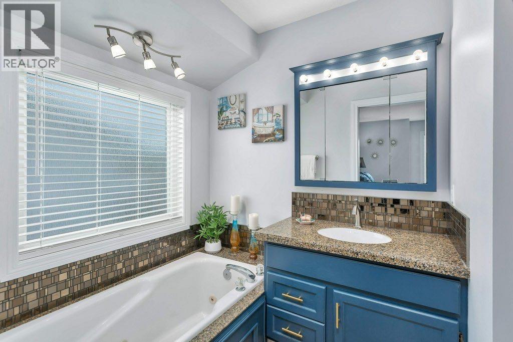 167 Douglas Avenue, Red Deer