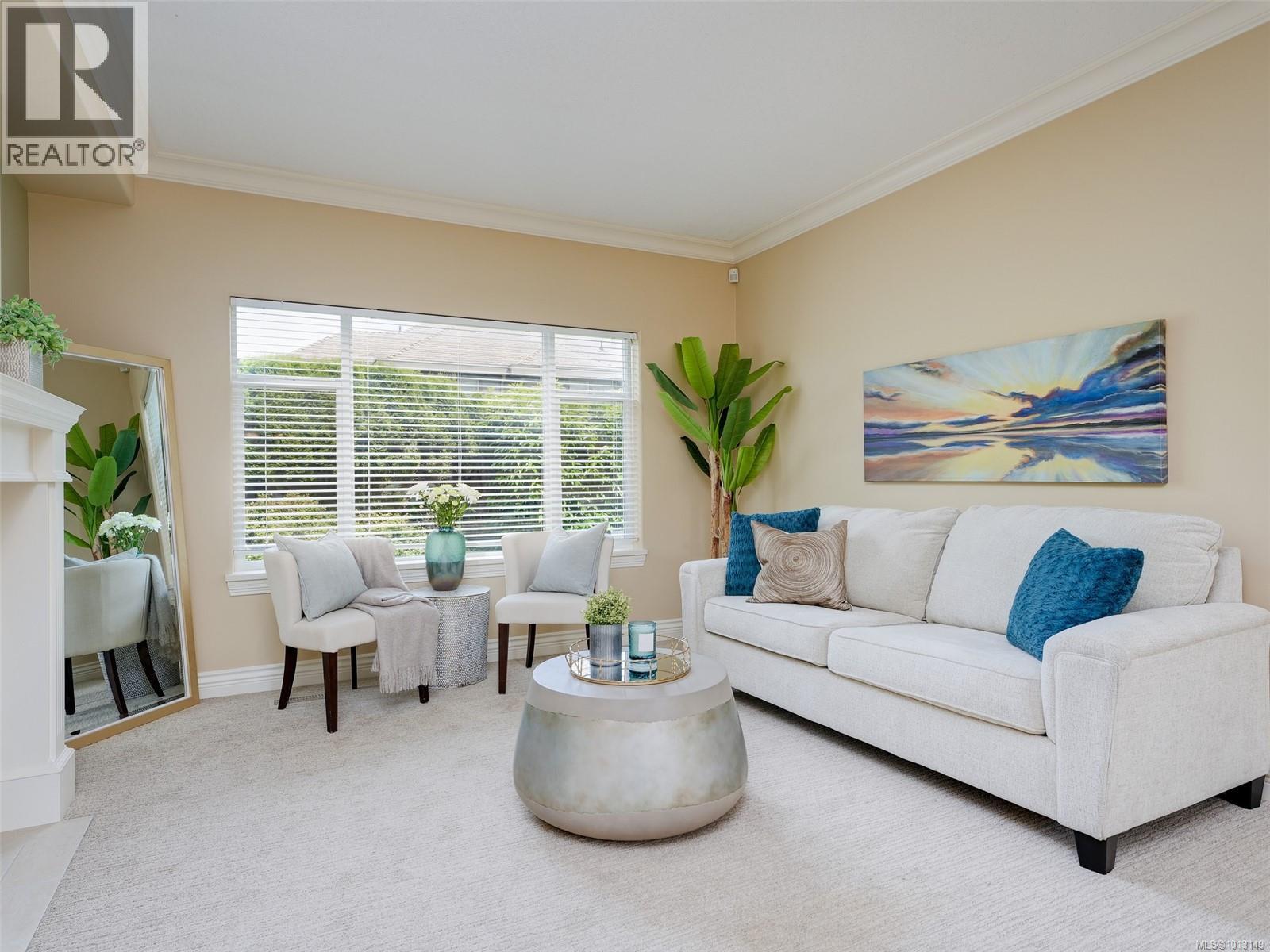 11 4522 Gordon Point Drive, Saanich