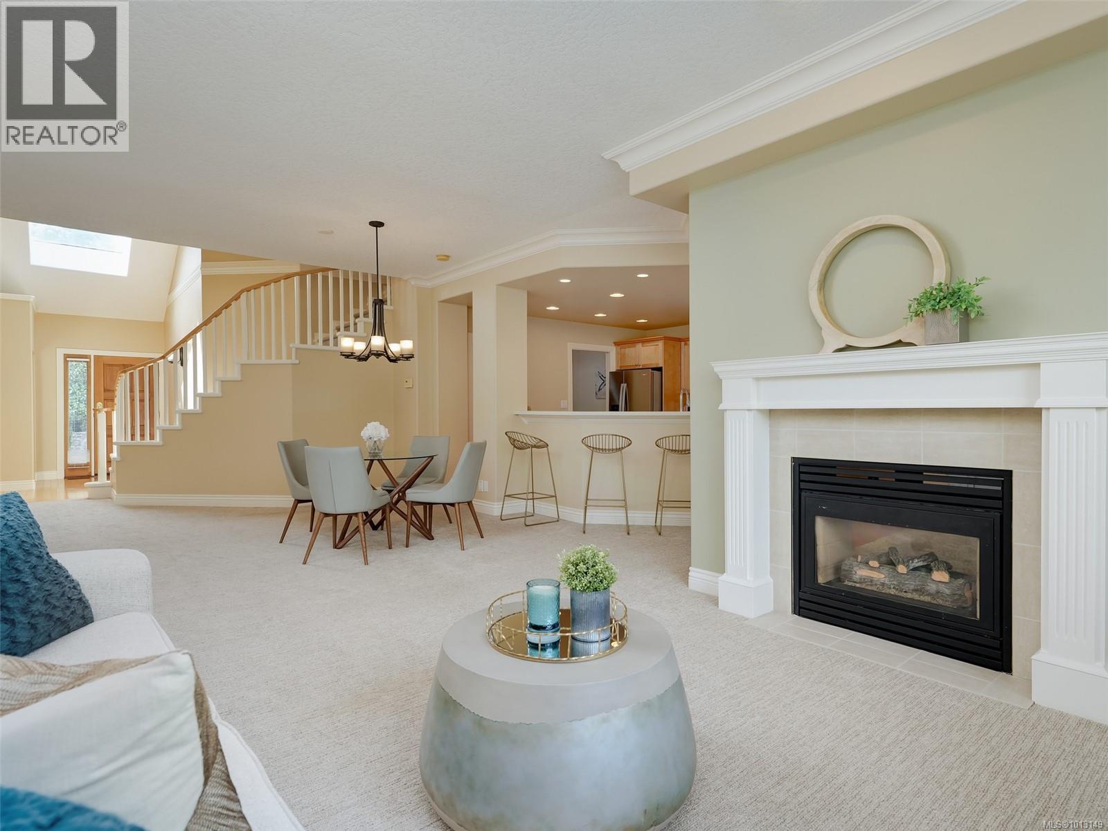 11 4522 Gordon Point Drive, Saanich