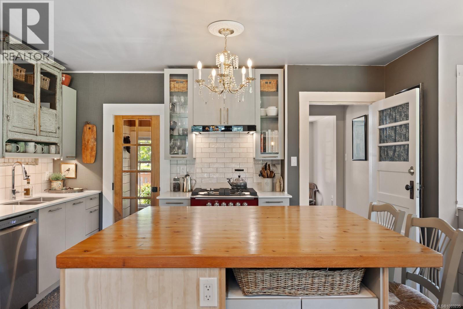 3838/3836 Royston Rd, Royston