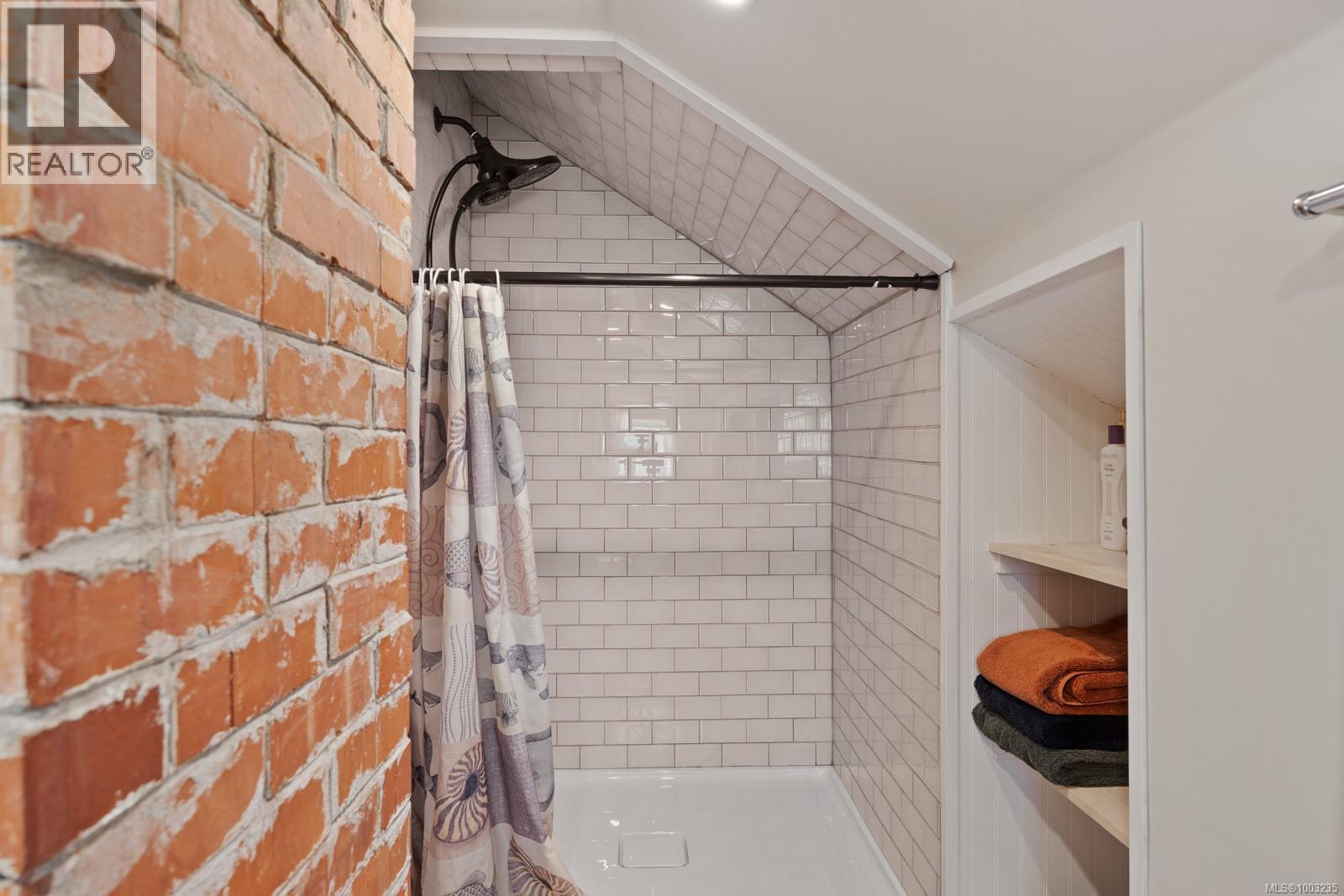 3838/3836 Royston Rd, Royston