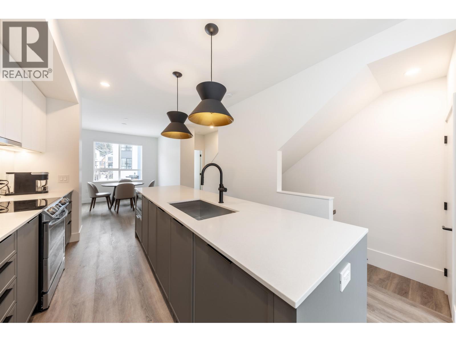 38084 HELM WAY, Squamish