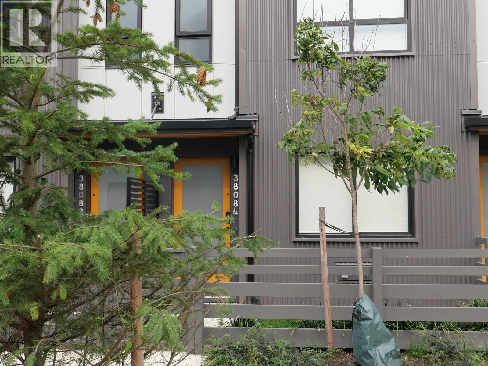 38084 HELM WAY, Squamish
