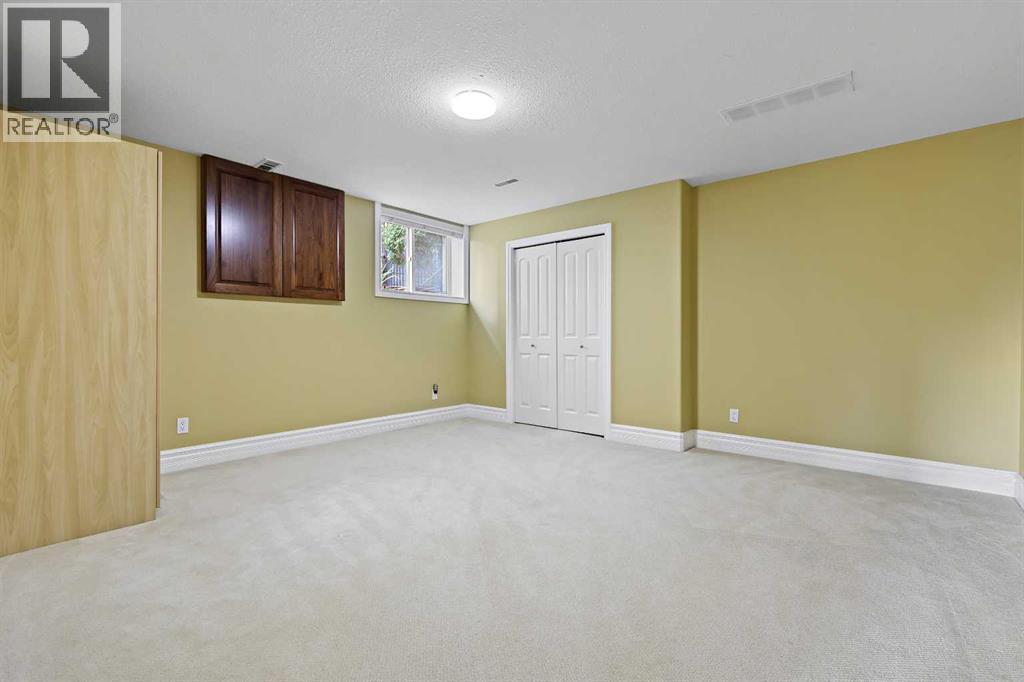 Single Family House Bungalow for Sale in  Royal Highland Road NW Royal Oak Calgary 