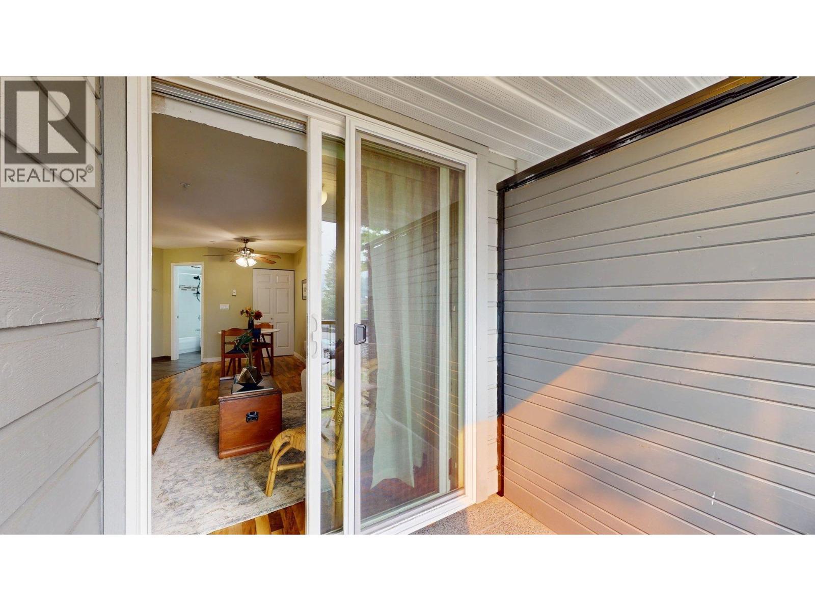 C210 40140 WILLOW CRESCENT, Squamish