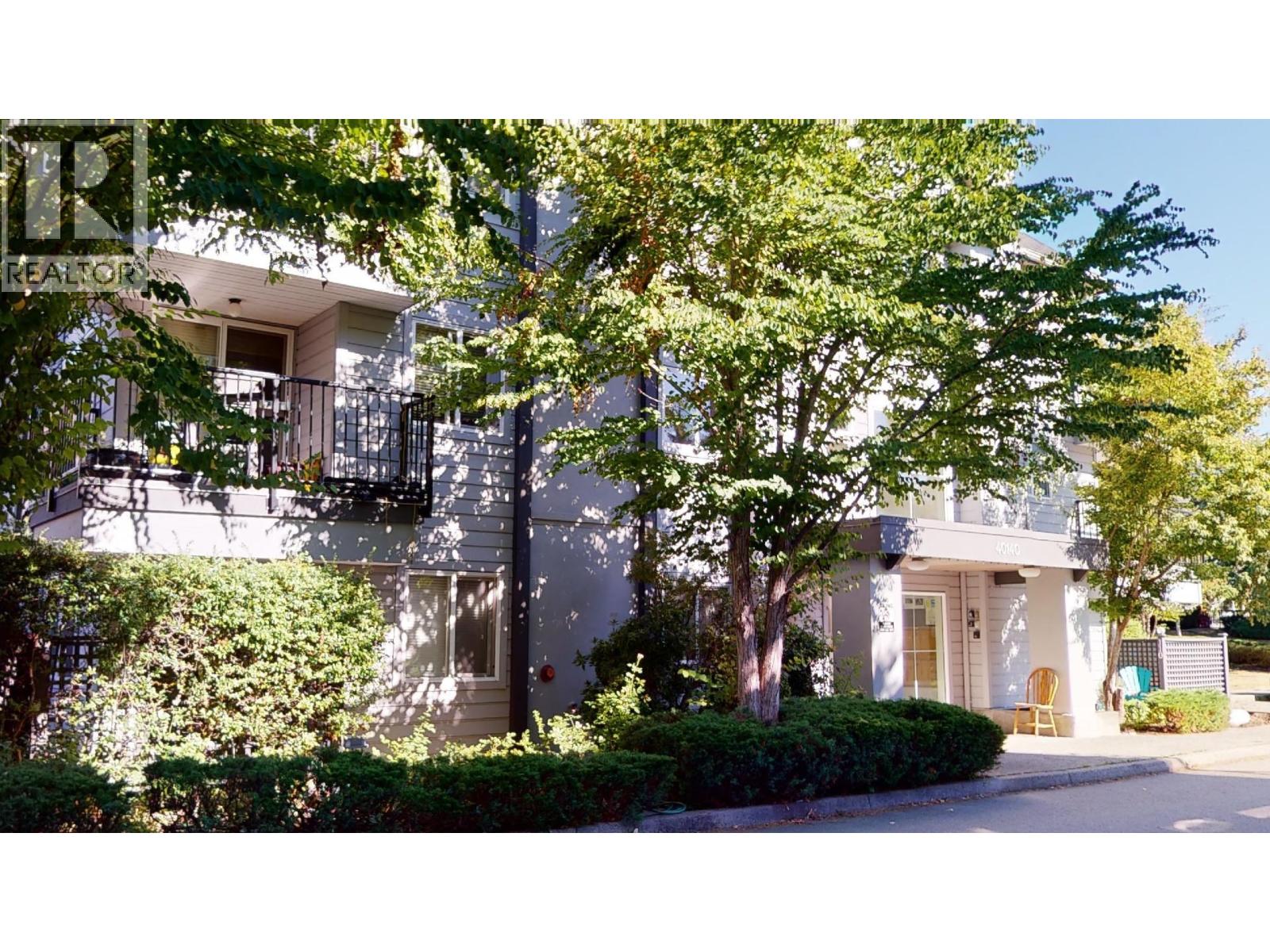 C210 40140 WILLOW CRESCENT, Squamish