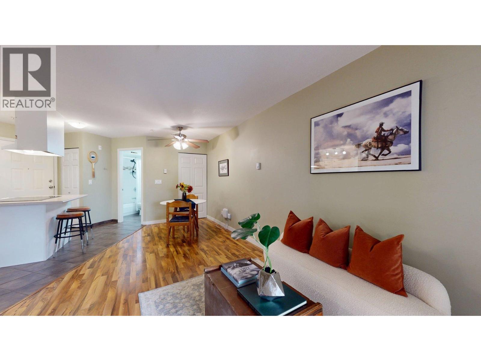 C210 40140 WILLOW CRESCENT, Squamish