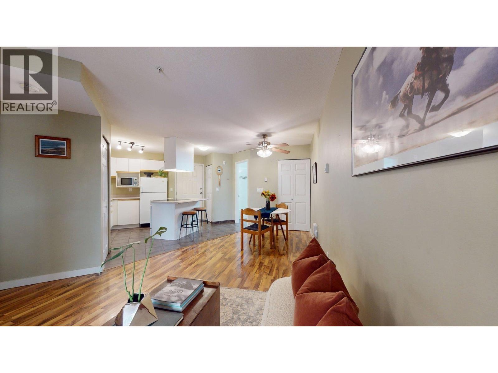 C210 40140 WILLOW CRESCENT, Squamish
