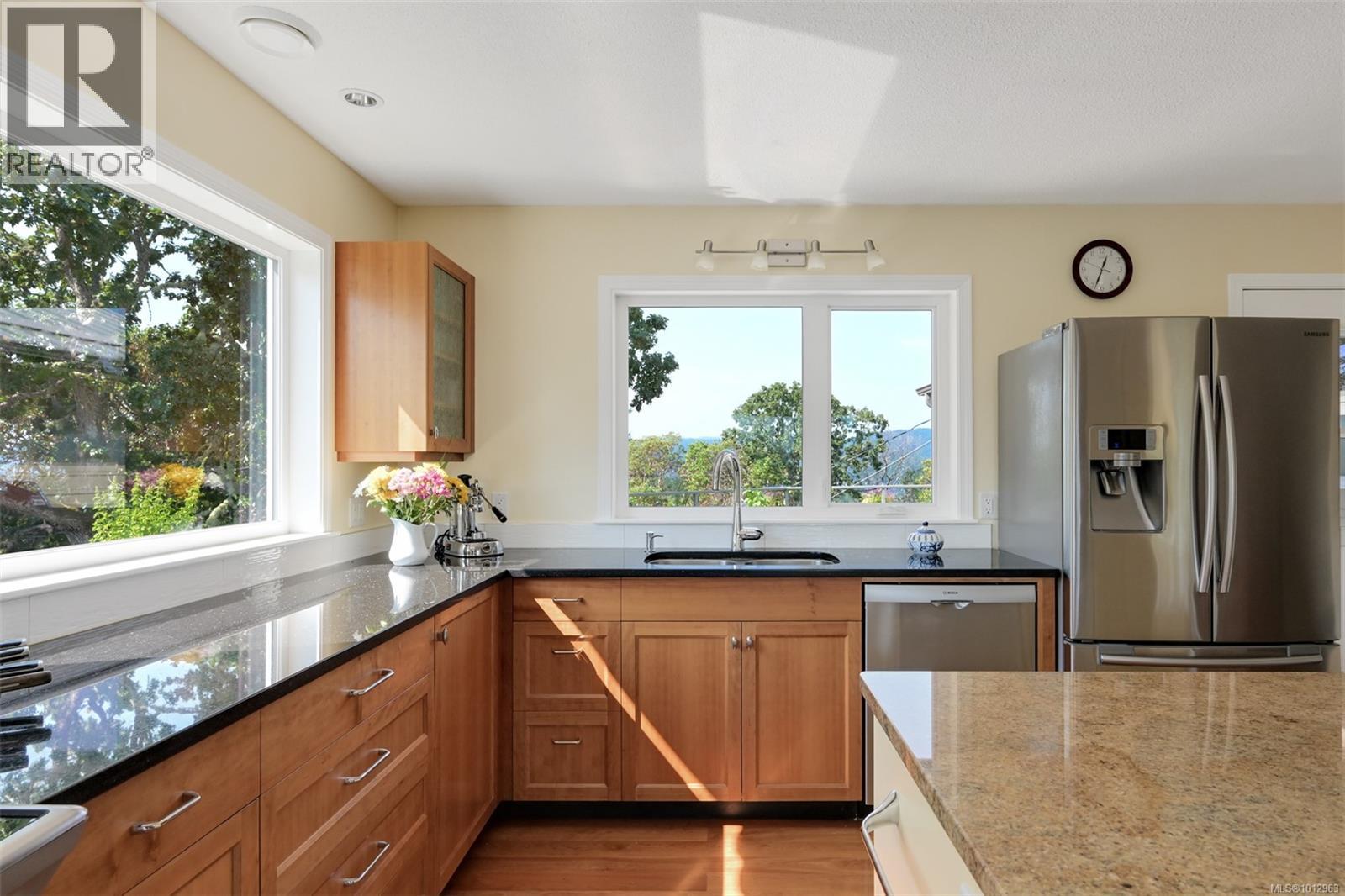  4801 Excelsior Road, Saanich
