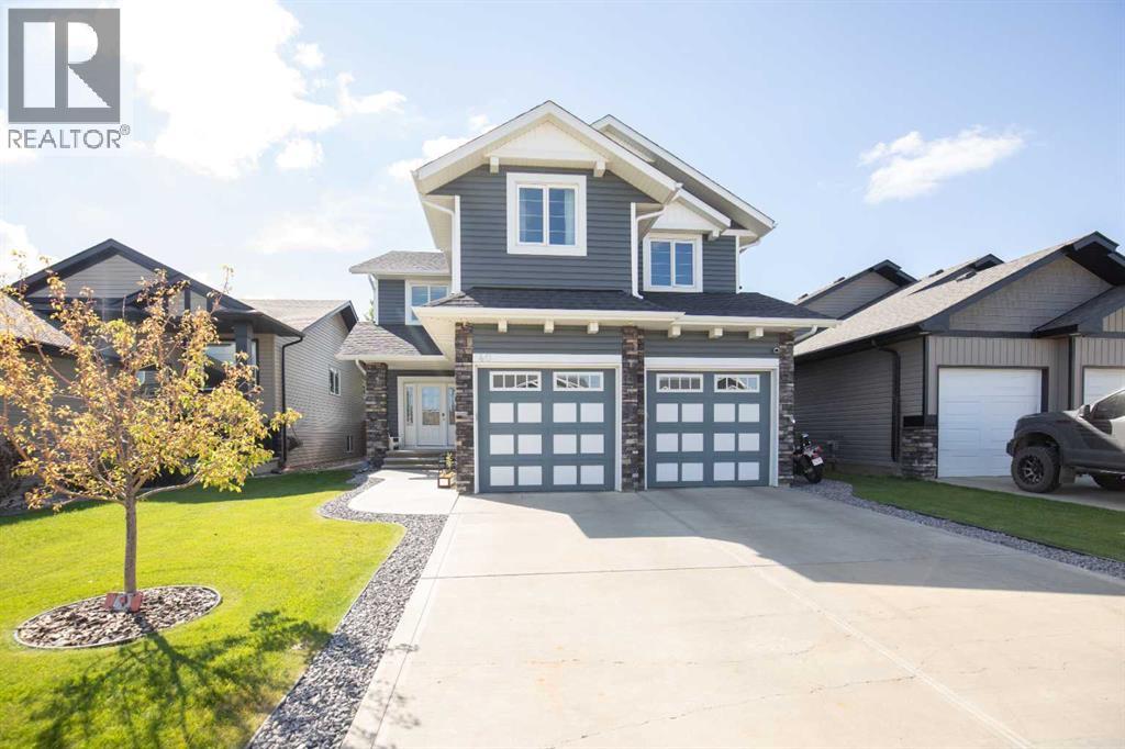 40 Iron Wolf Court, Lacombe