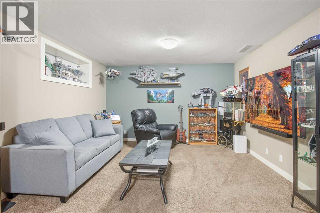 40 Iron Wolf Court, Lacombe
