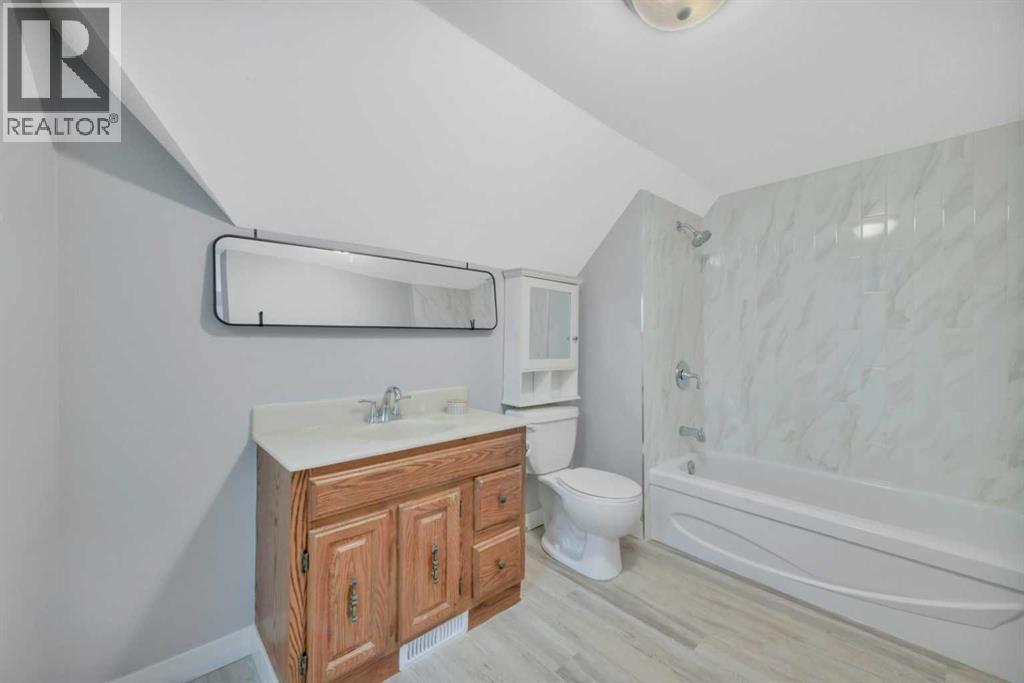 5140 48 Street, Innisfail