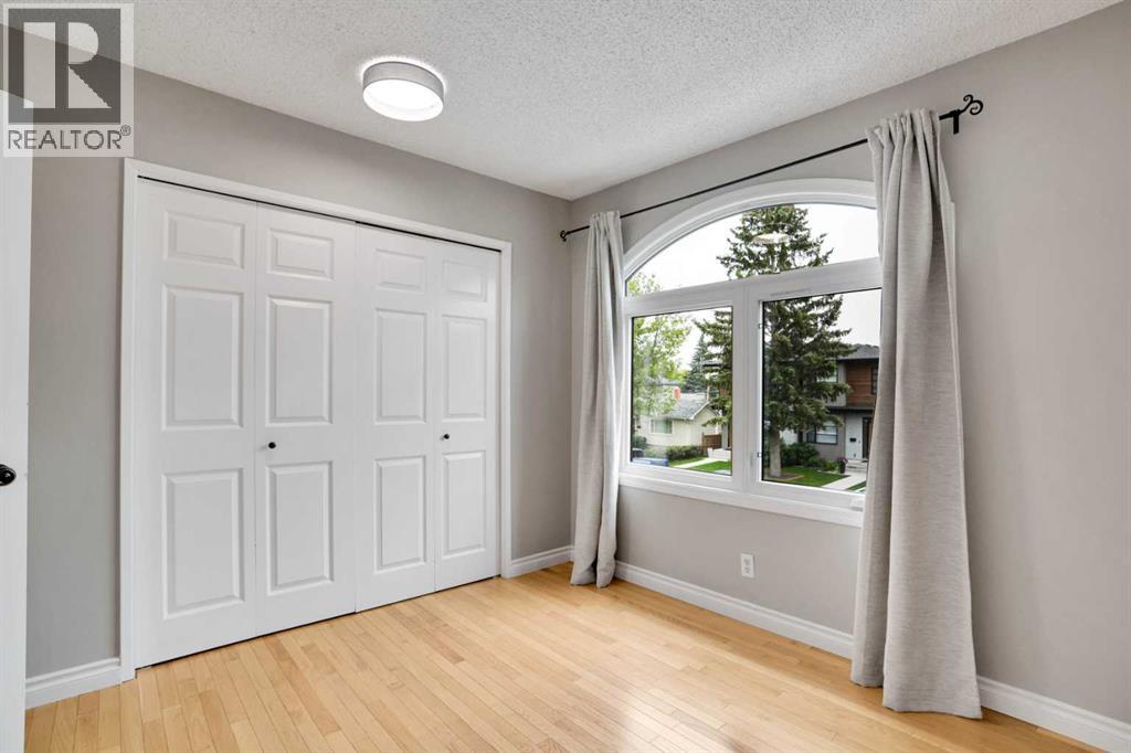 Single Family House for Sale in   Avenue NW Mount Pleasant Calgary 