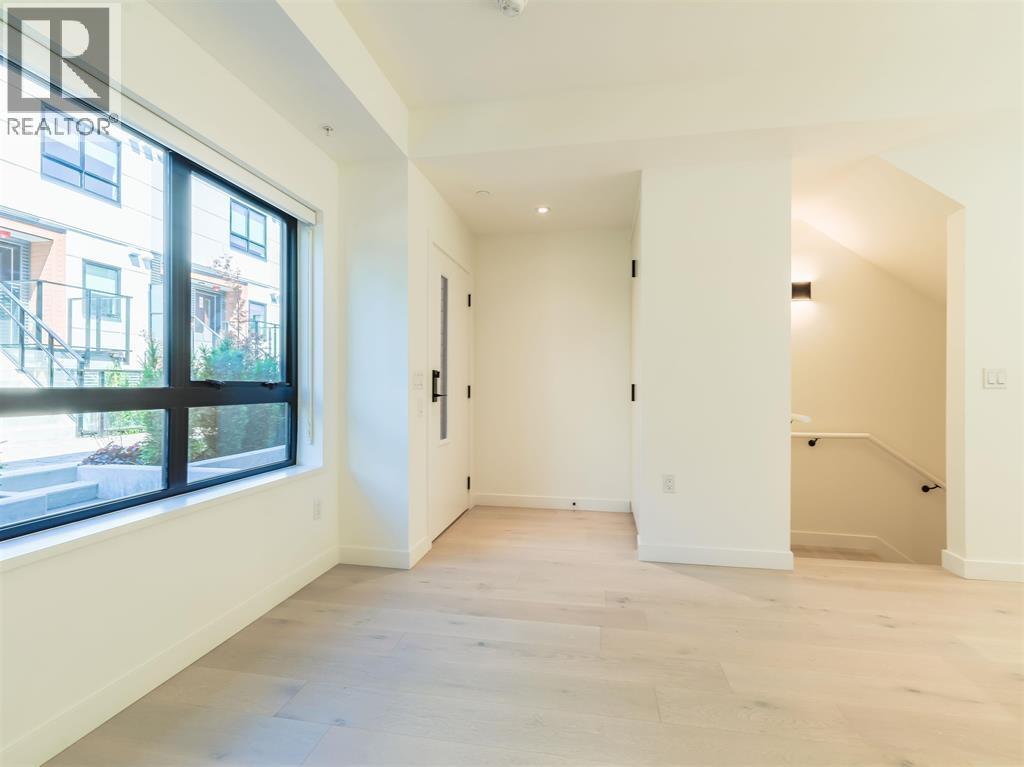 51 550 W 28TH AVENUE, Vancouver