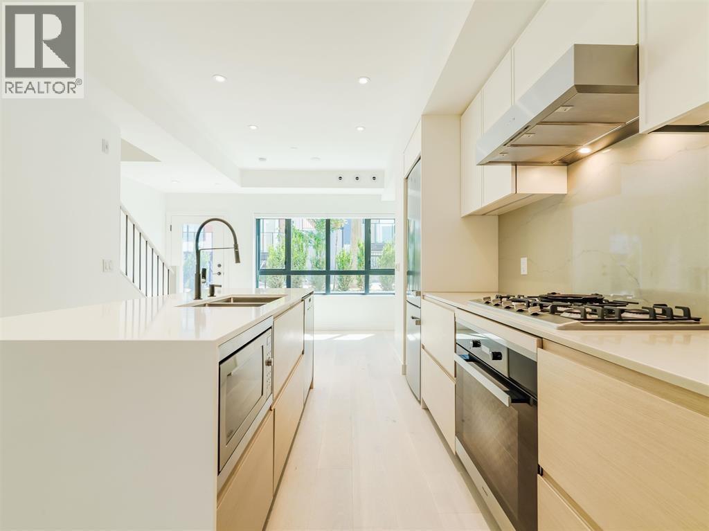 51 550 W 28TH AVENUE, Vancouver