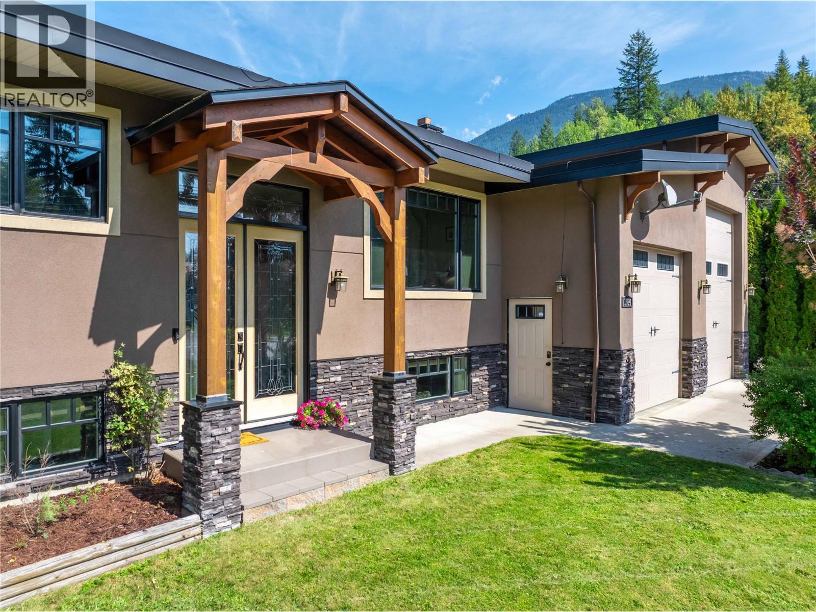 1824 Colbeck Road, Revelstoke
