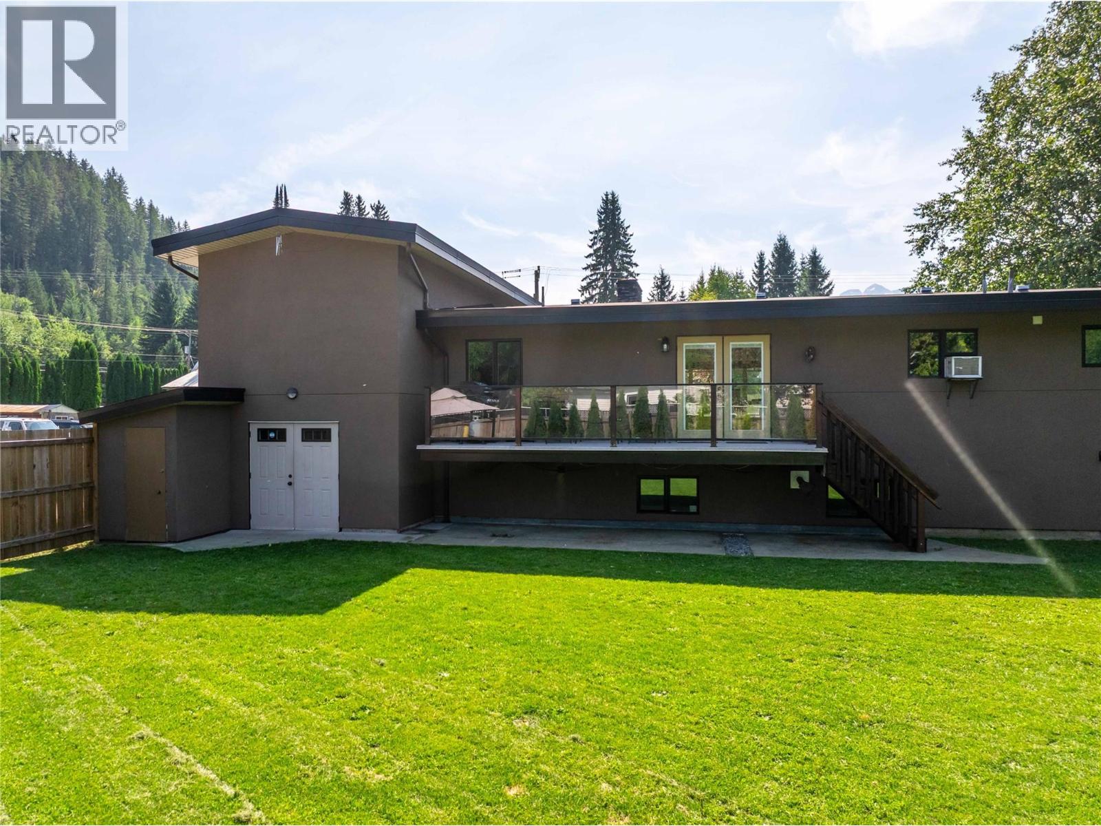 1824 Colbeck Road, Revelstoke