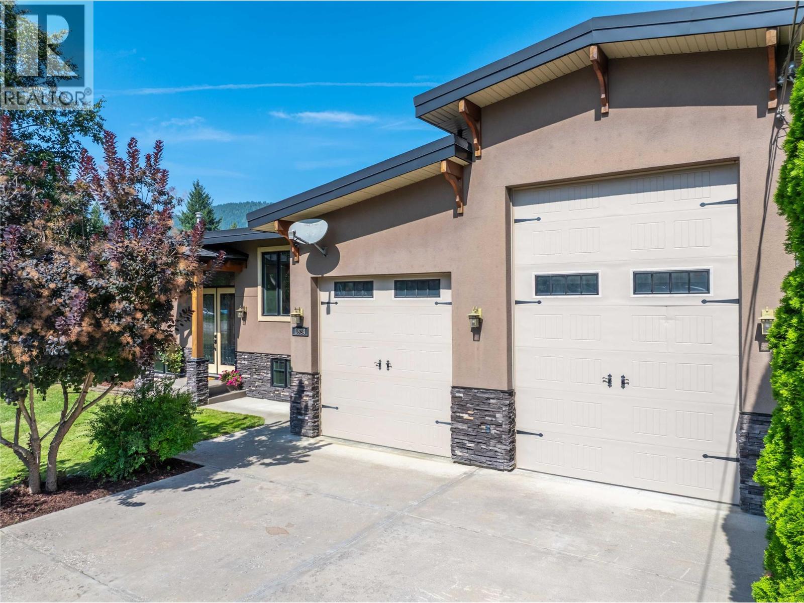 1824 Colbeck Road, Revelstoke