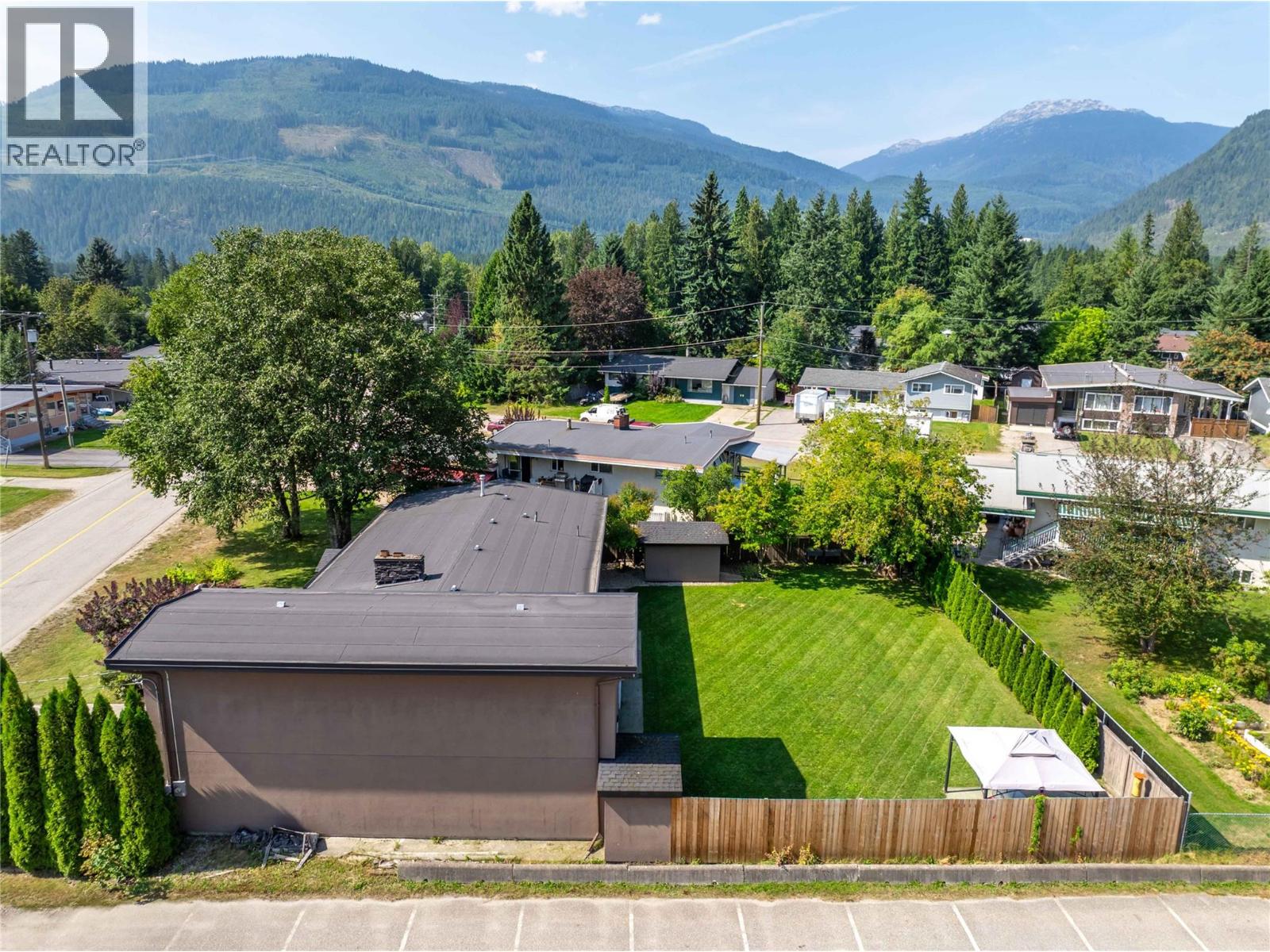 1824 Colbeck Road, Revelstoke