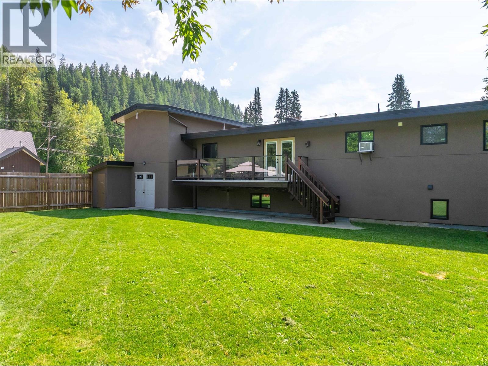 1824 Colbeck Road, Revelstoke