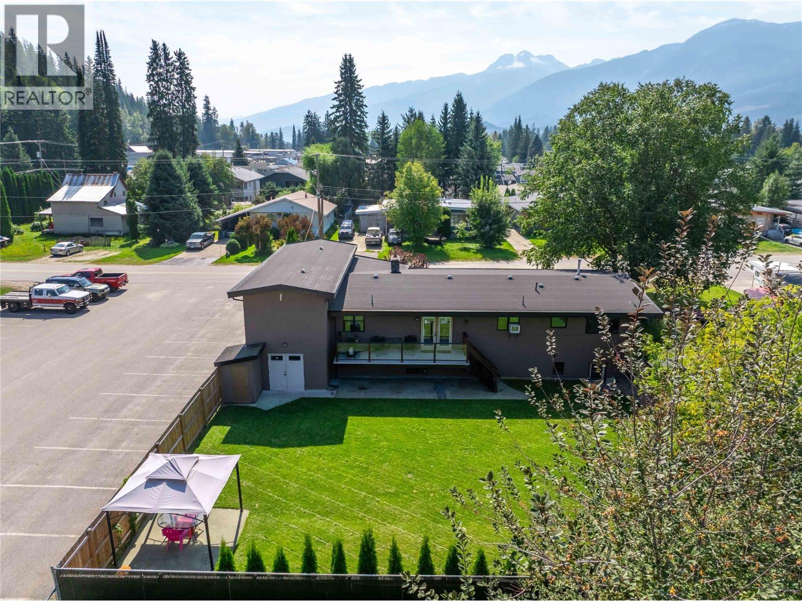 1824 Colbeck Road, Revelstoke