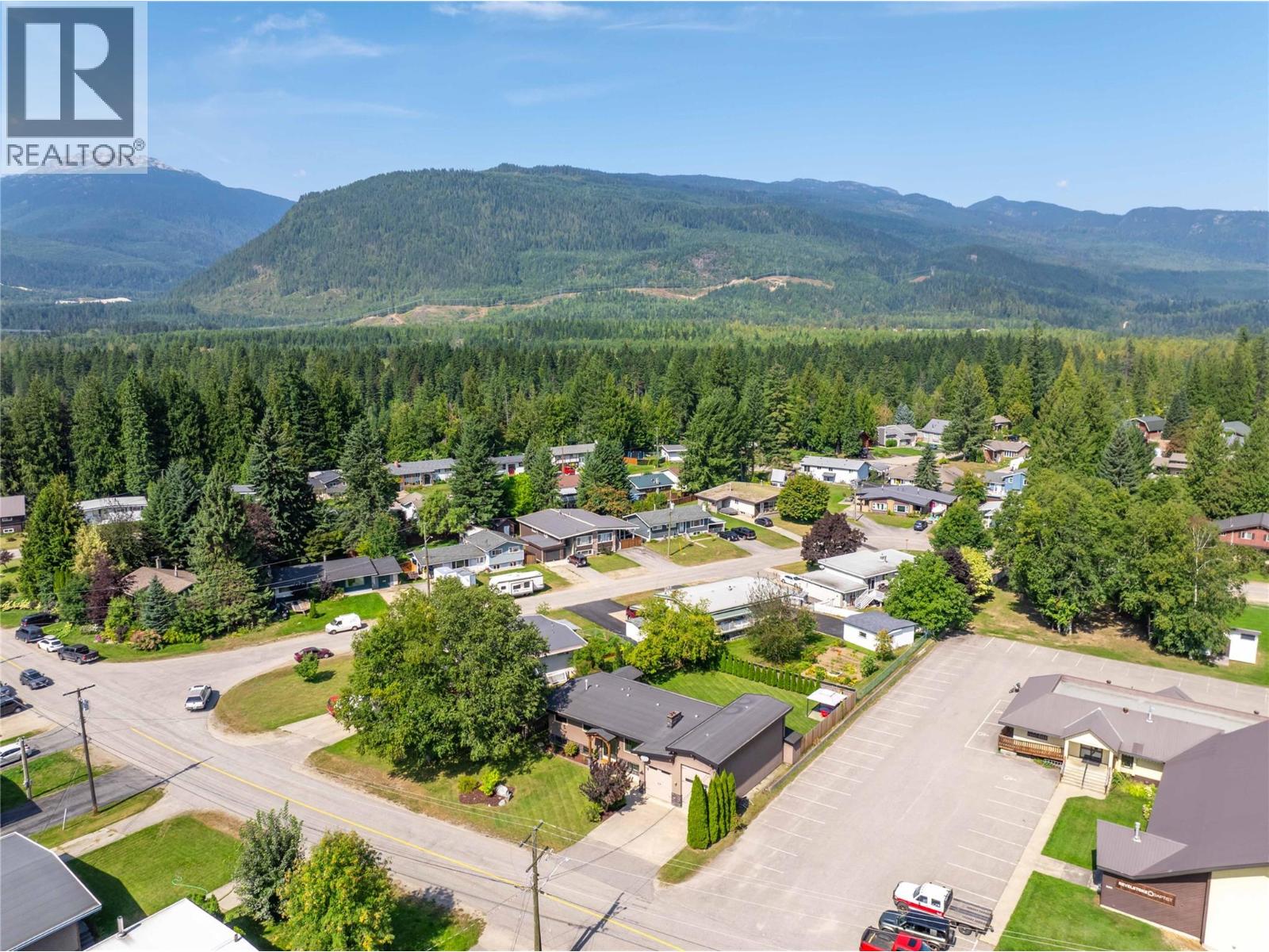 1824 Colbeck Road, Revelstoke