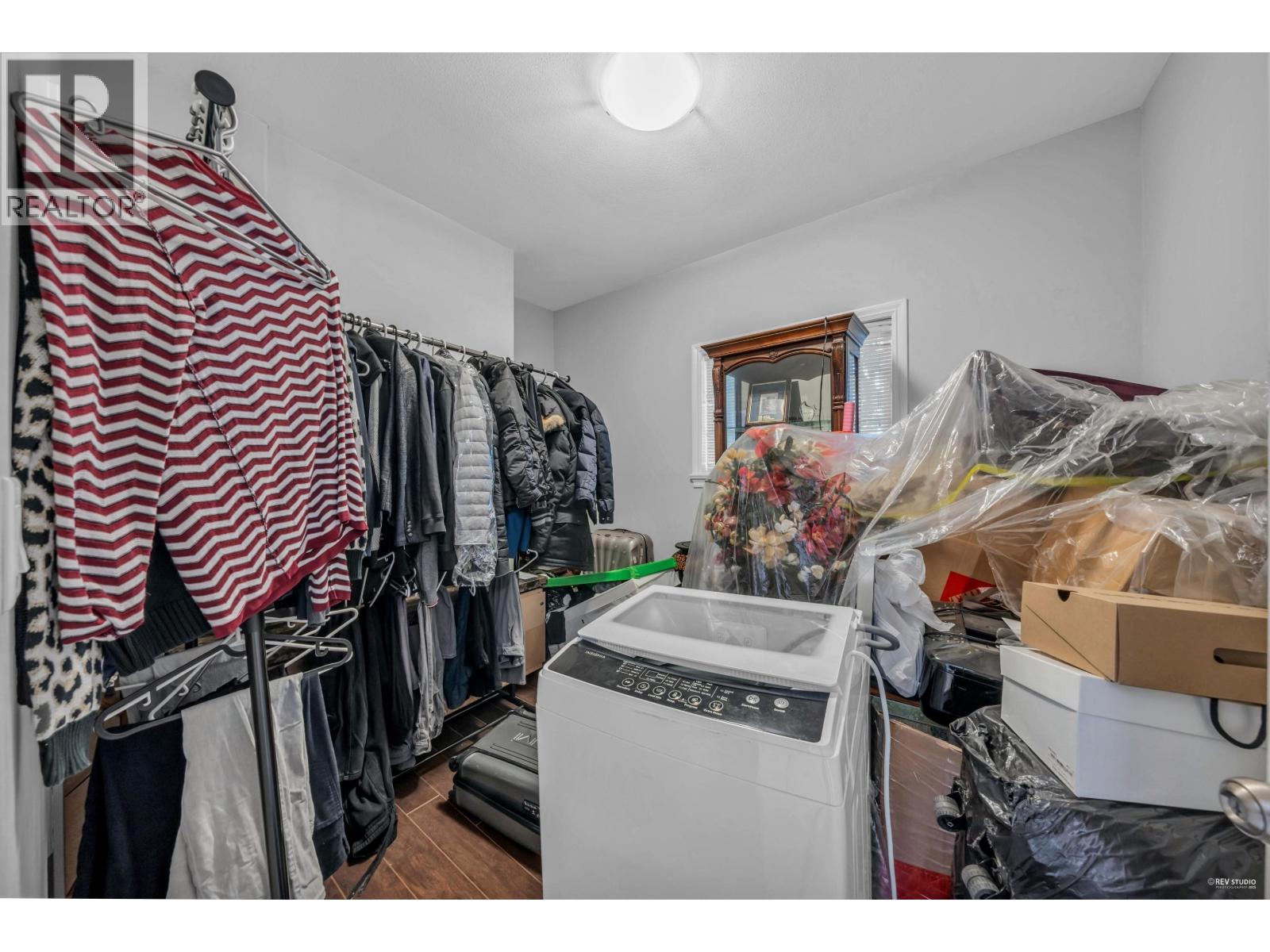 7788 HEDLEY AVENUE, Burnaby