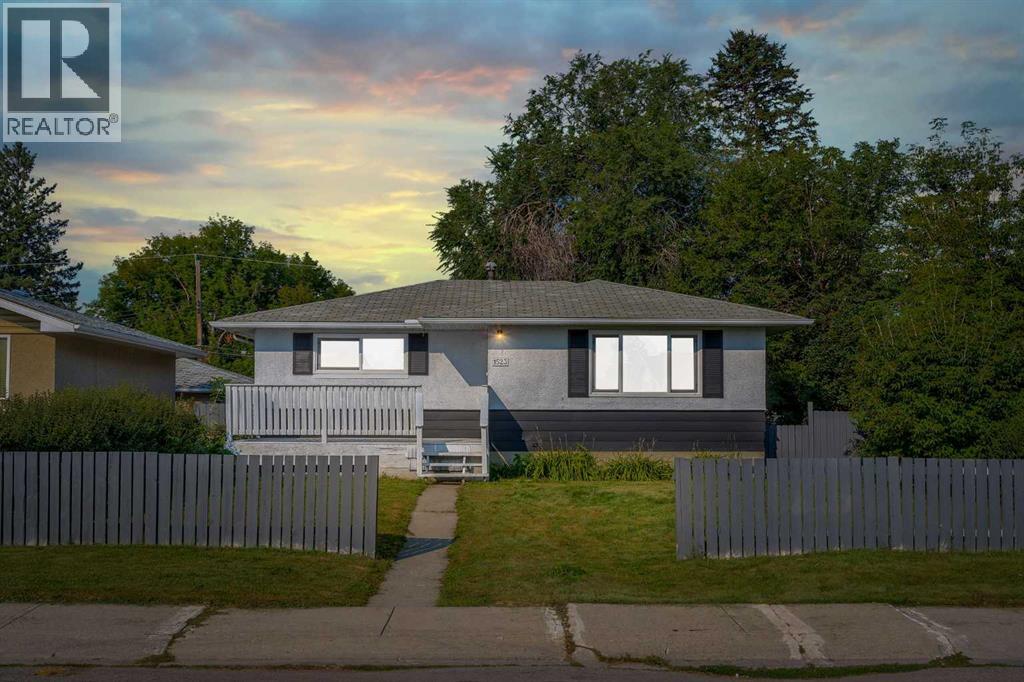 1523 48 Street SE, Calgary, Alberta