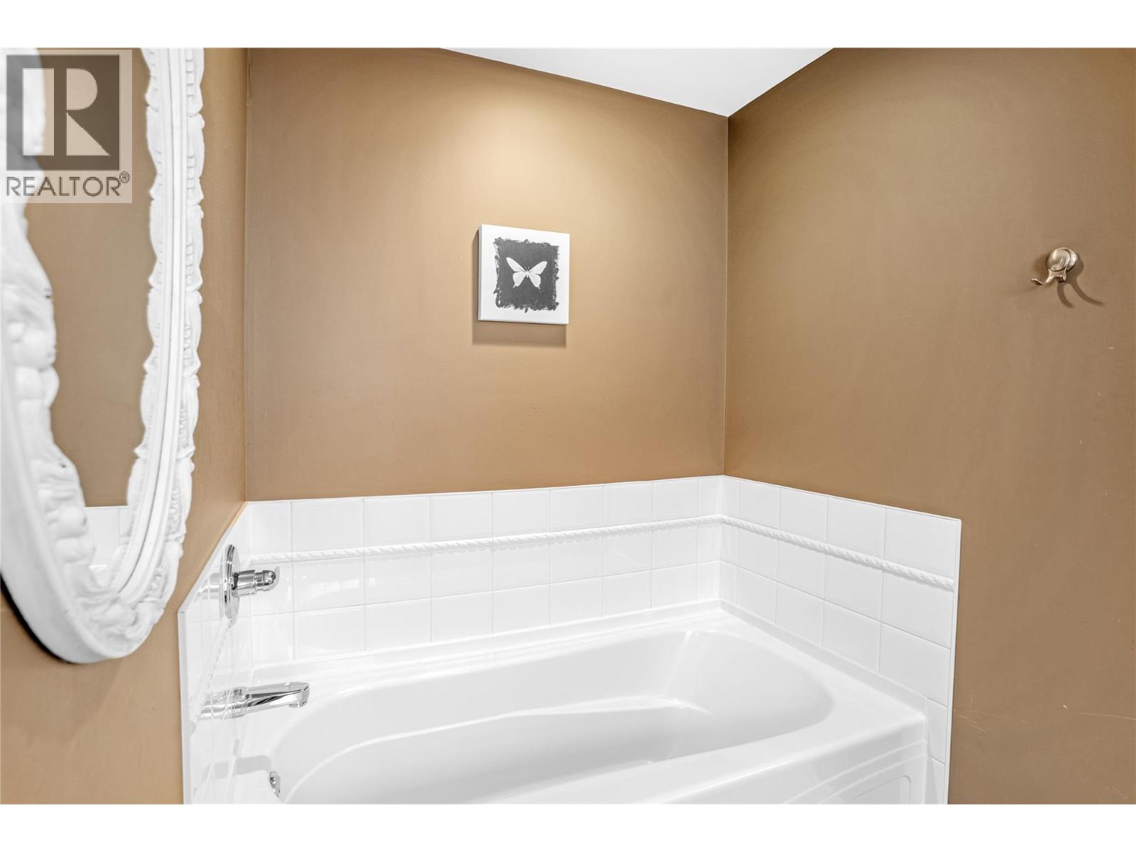  1083 Chilcotin Crescent, Kelowna