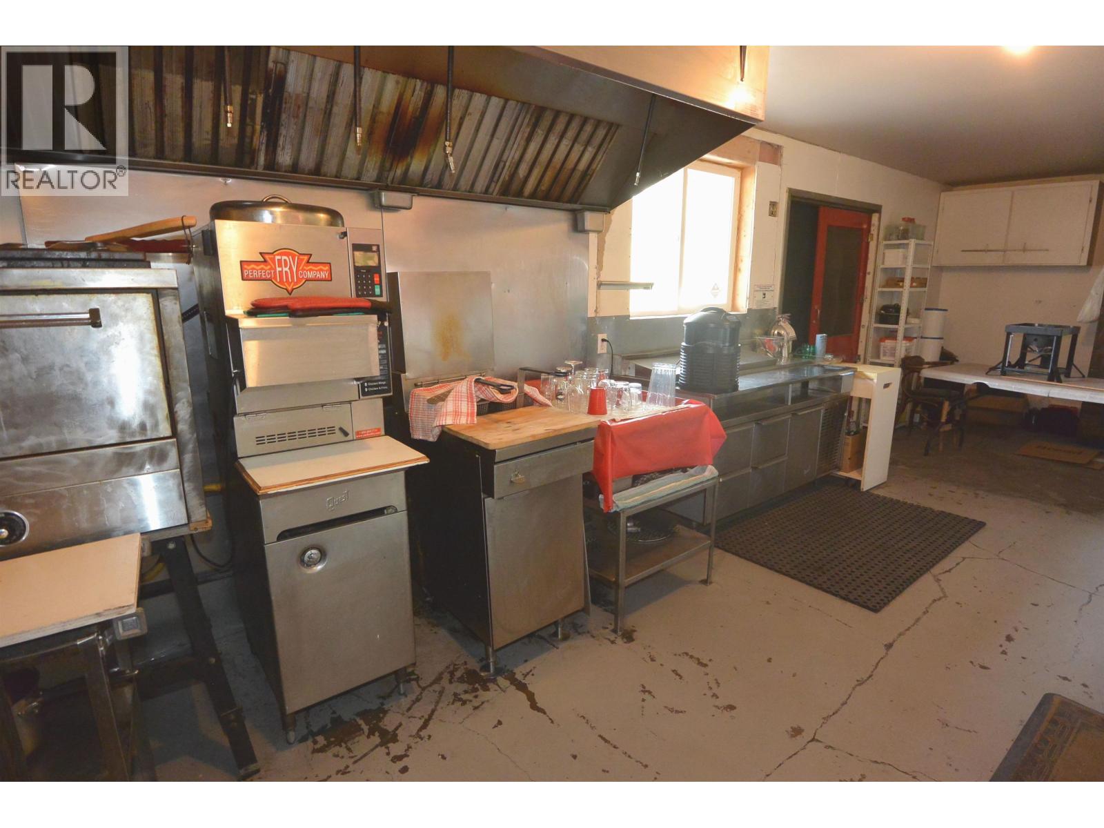 1709 RIVERSIDE Street, Telkwa