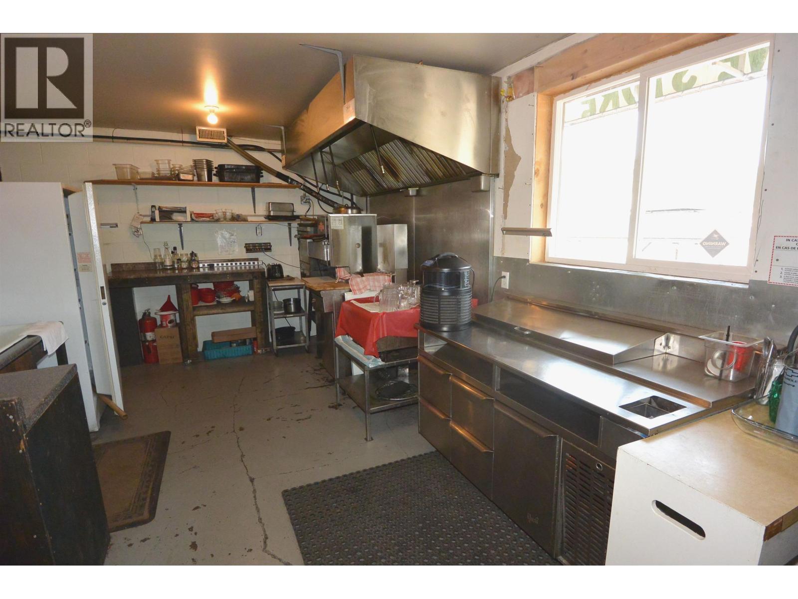 1709 RIVERSIDE Street, Telkwa