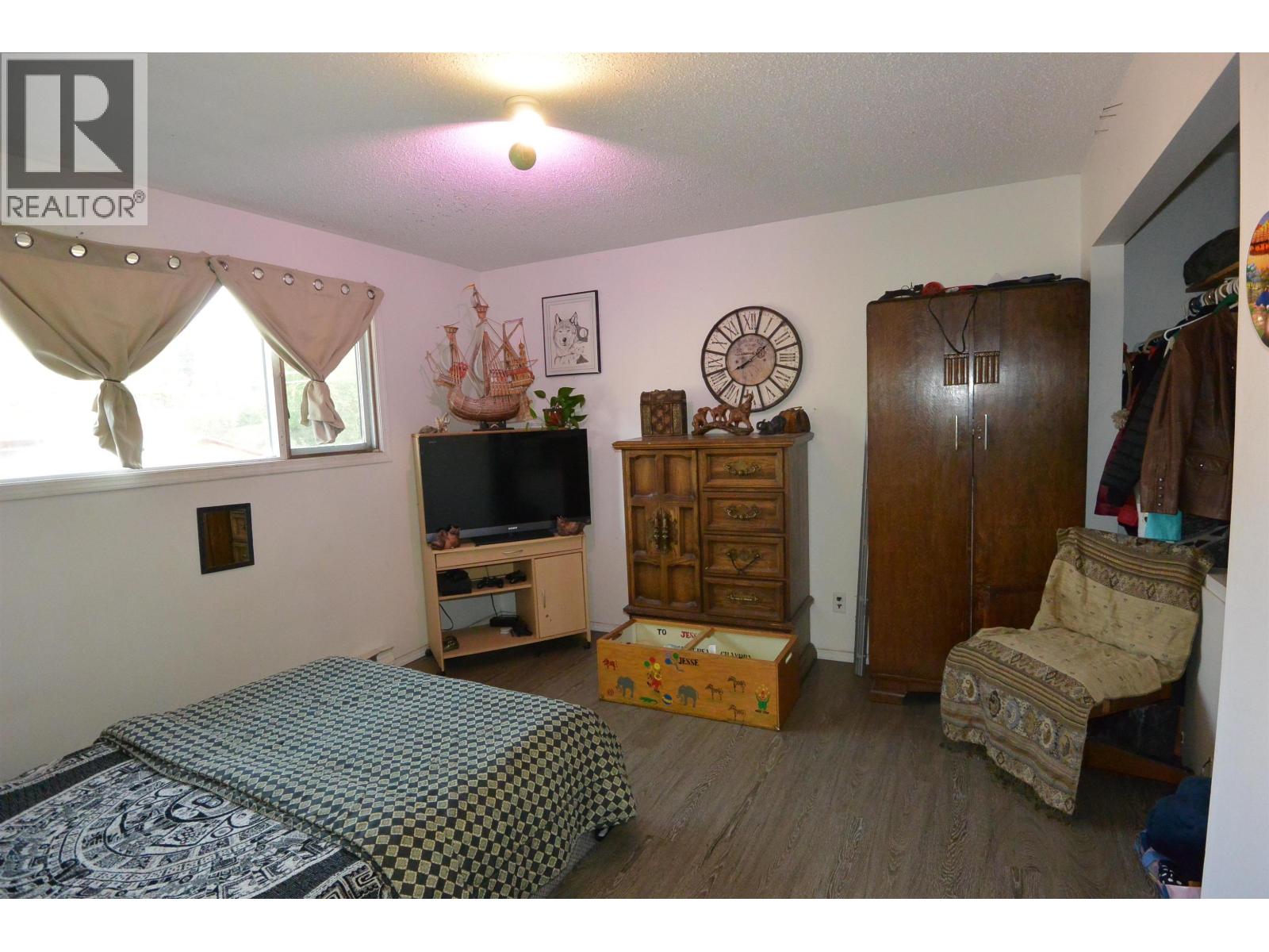 1709 RIVERSIDE Street, Telkwa
