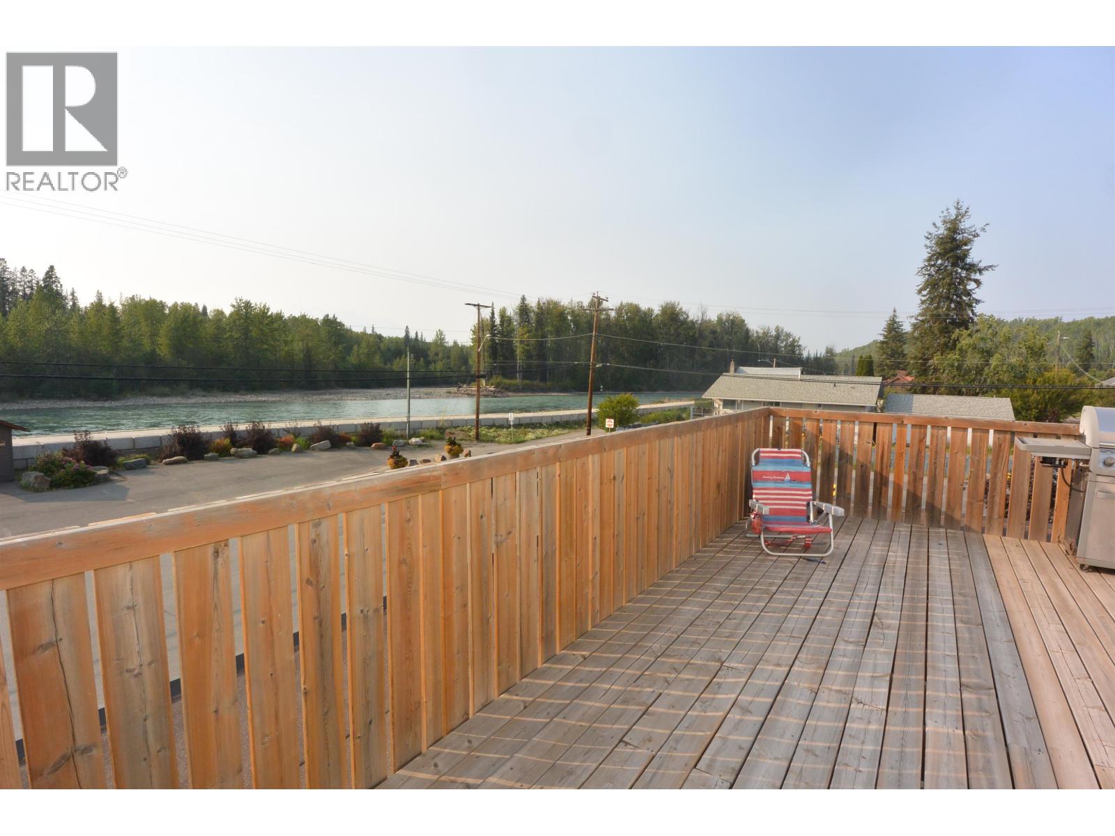 1709 RIVERSIDE Street, Telkwa