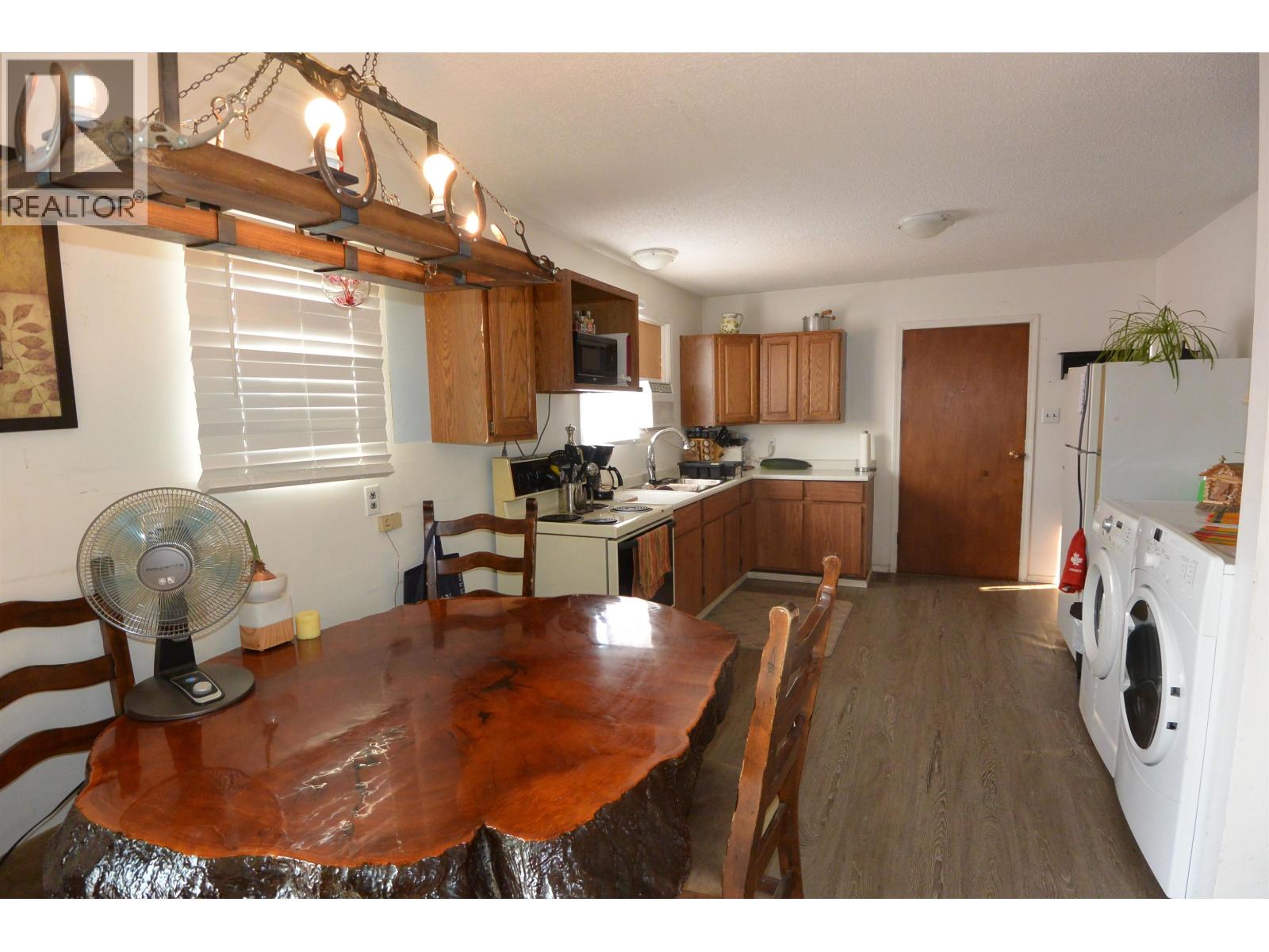 1709 RIVERSIDE Street, Telkwa