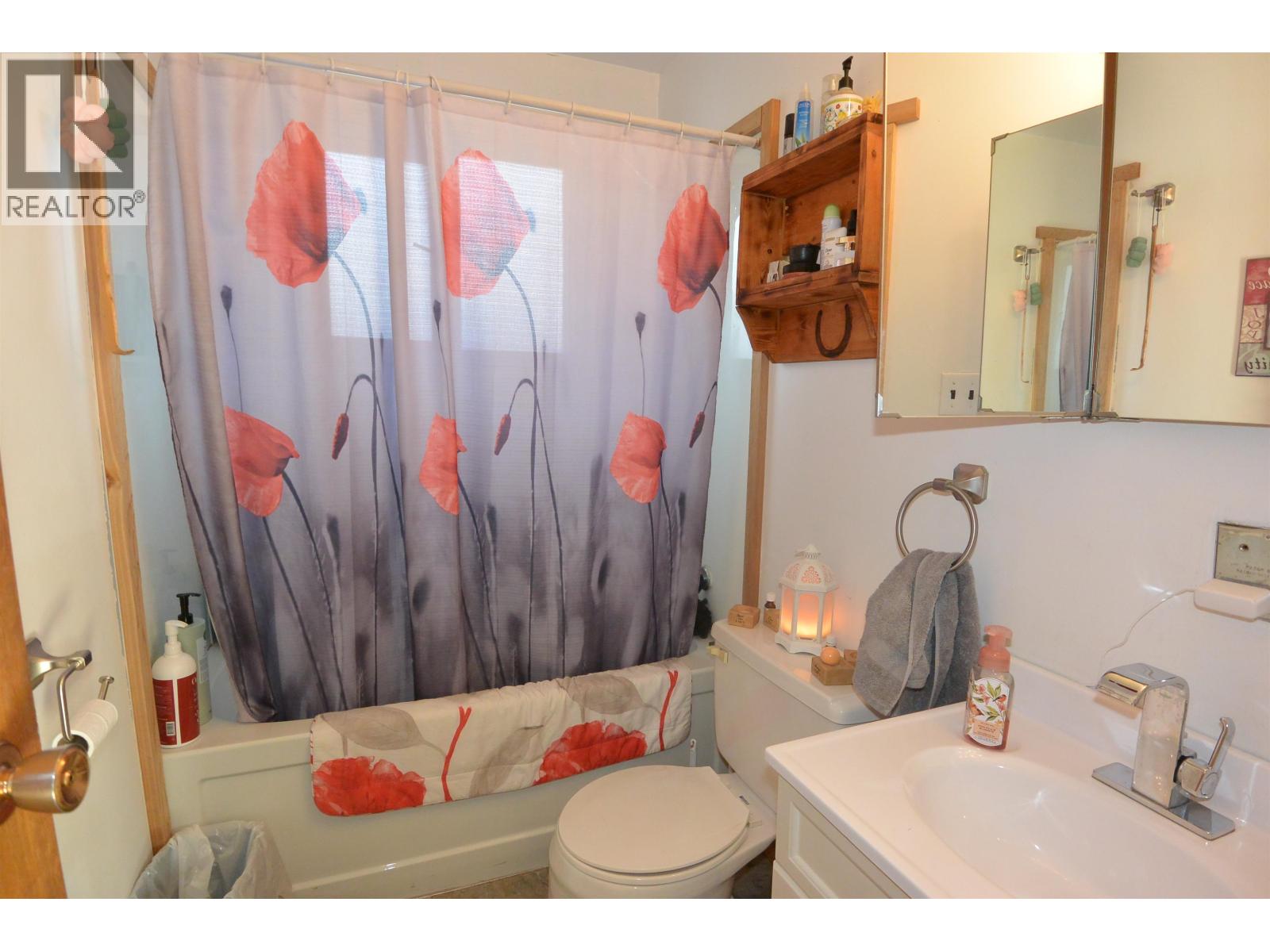 1709 RIVERSIDE Street, Telkwa
