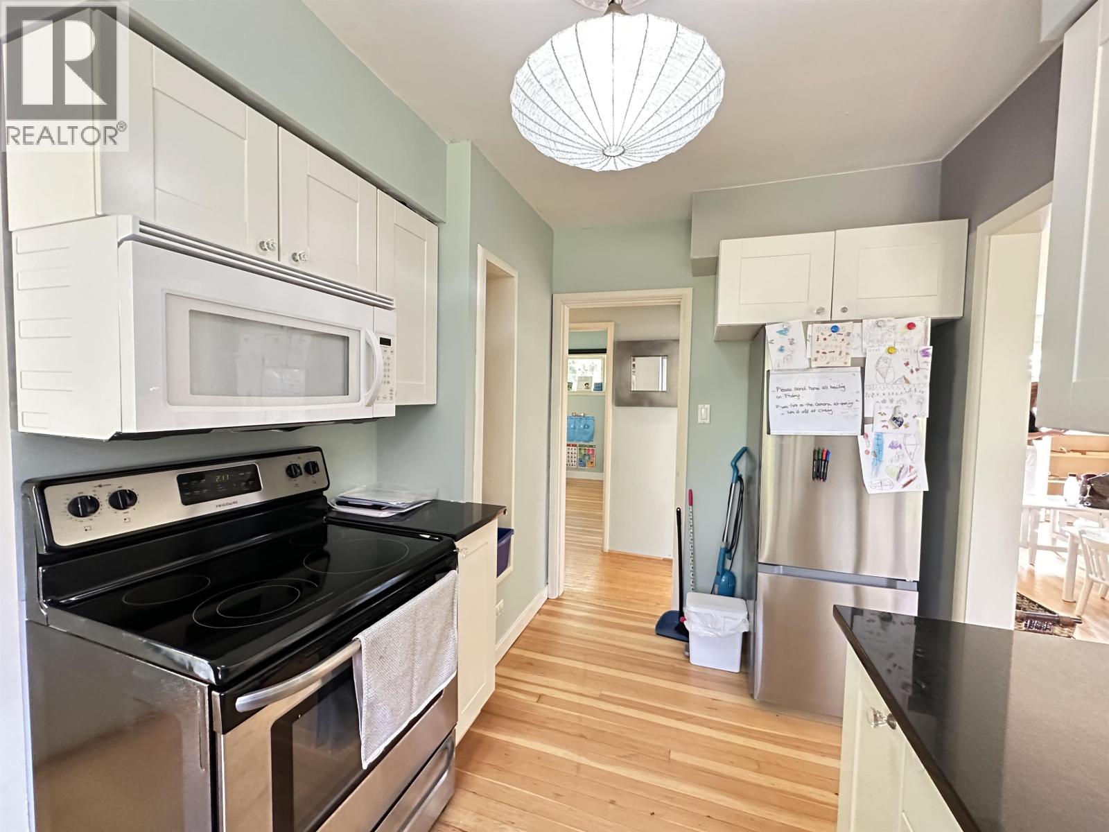 1115 HAYWOOD AVENUE, West Vancouver