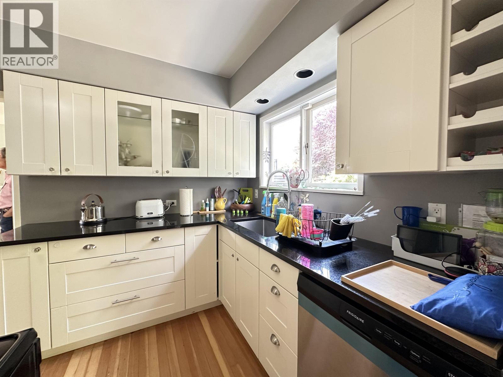 1115 HAYWOOD AVENUE, West Vancouver