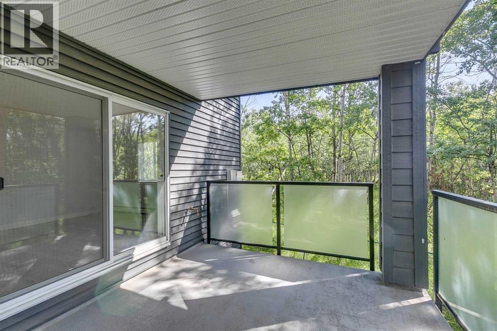 Single Family House for Sale in   Sierra Morena Mews SW Signal Hill Calgary 