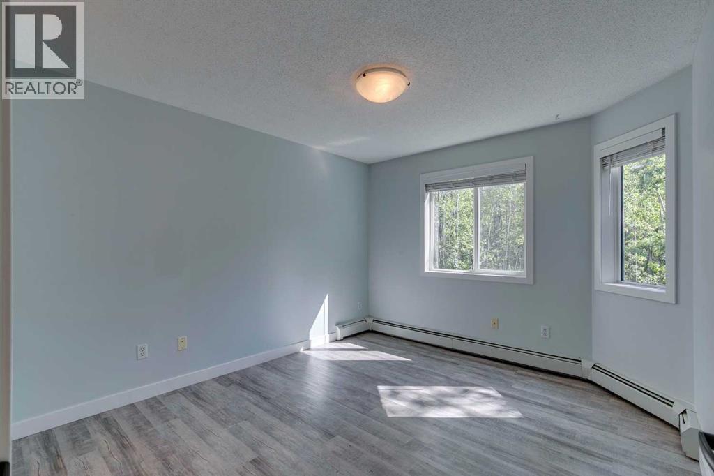 Single Family House for Sale in   Sierra Morena Mews SW Signal Hill Calgary 