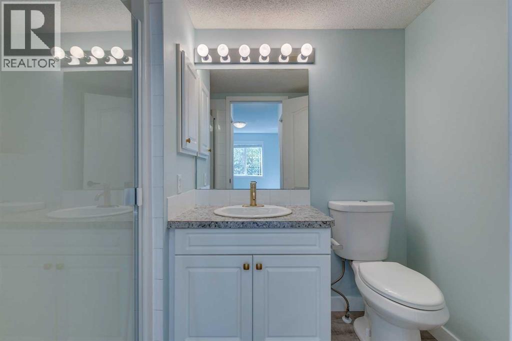 Single Family House for Sale in   Sierra Morena Mews SW Signal Hill Calgary 