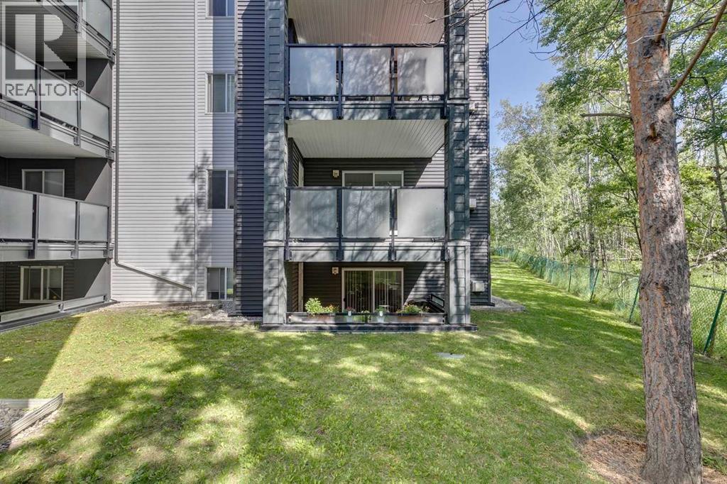 Single Family House for Sale in   Sierra Morena Mews SW Signal Hill Calgary 